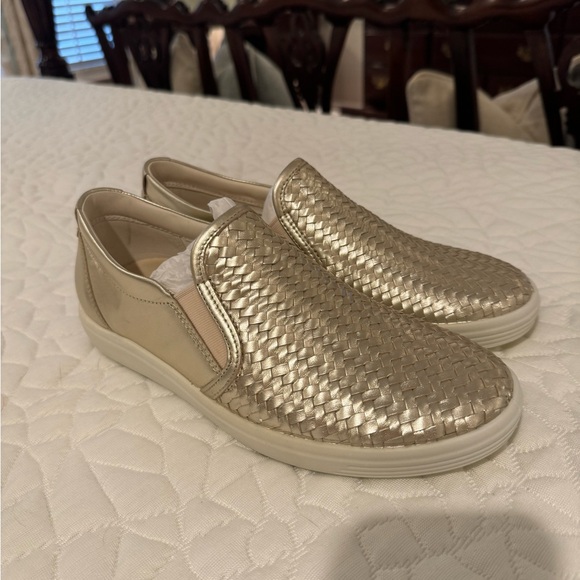 Ecco shoes - Picture 2 of 5